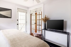 3 soverom, strykejern/-brett, reiseseng for barn og wi-fi