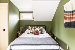 3 bedrooms, iron/ironing board, travel cot, WiFi