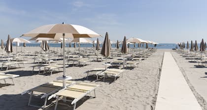 3 bedroom, 2 bathroom mobile home with veranda, terrace, in Punta Marina camping