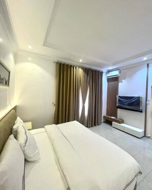 3 soverom, strykejern/-brett, wi-fi og sengetøy