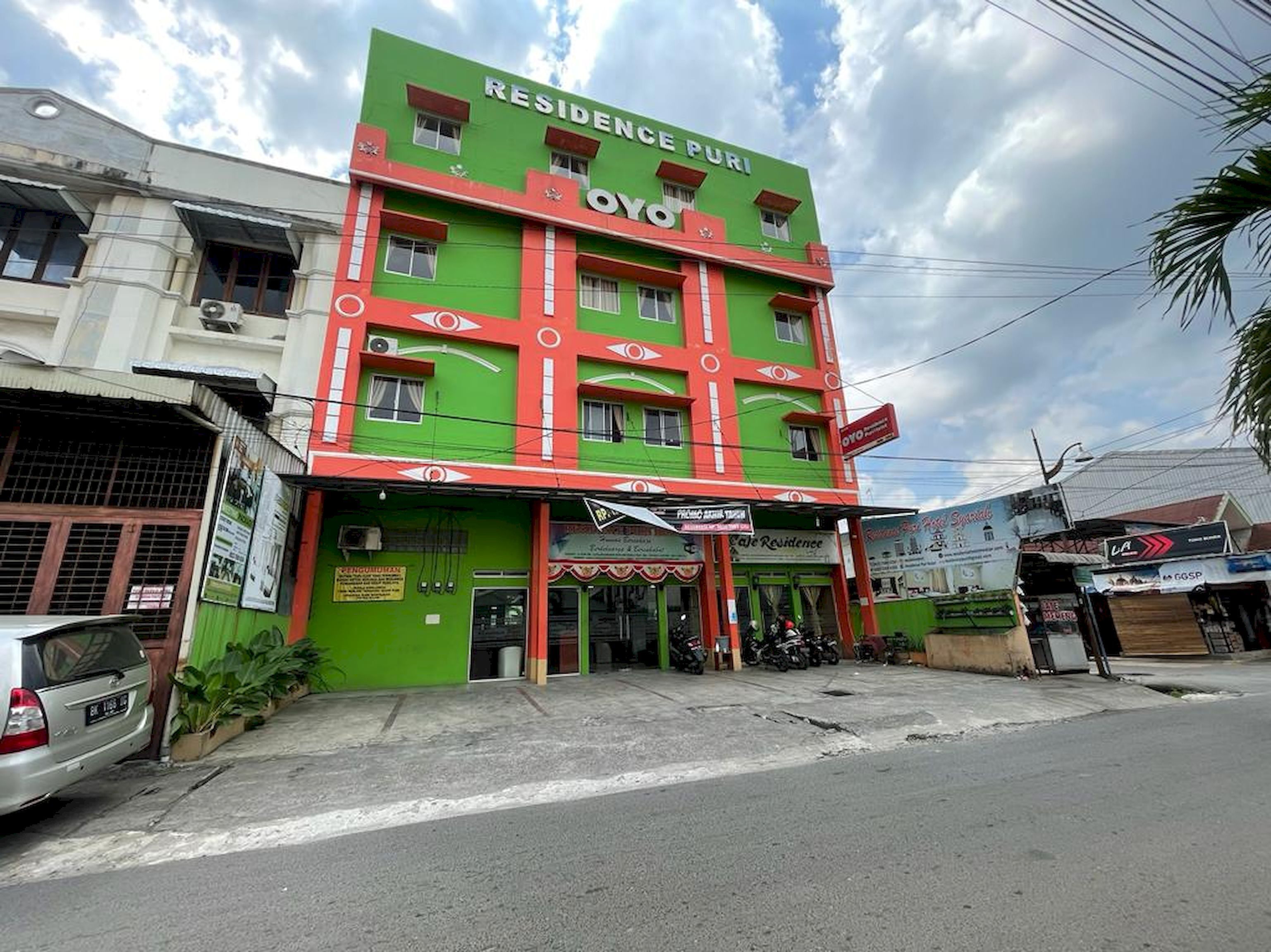 Photo - Capital O 93285 Residence Hotel Syariah