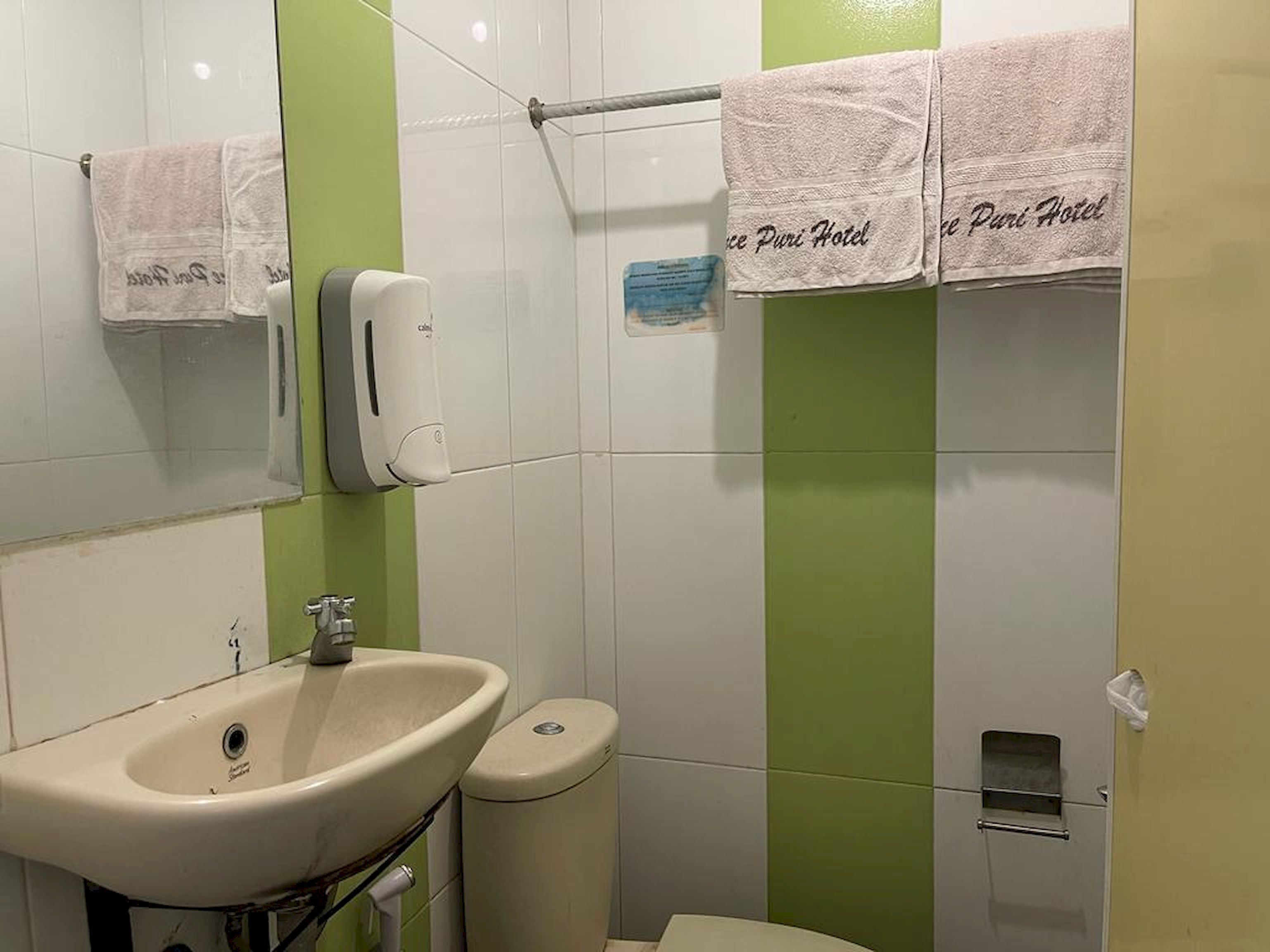 Photo - Capital O 93285 Residence Hotel Syariah