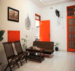 Lobby - OYO 93311 Pesona Orange Homestay (Padang)