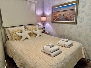 1 bedroom, iron/ironing board, free WiFi, bed sheets - Coastal Nest - Oceanviews! Near Coligny (Hilton Head Island)