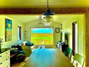 Smart TV, books, offices - The River House (St-André-de-Kamouraska)