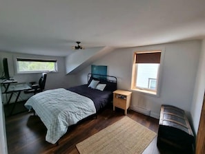 3 Schlafzimmer, Schreibtisch, Bügeleisen/Bügelbrett, kostenloses WLAN
