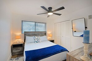 4 camere, una scrivania, ferro/asse da stiro, culla da viaggio