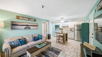 Smart TV, DVD player