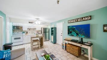 Smart TV, DVD player