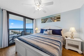 3 slaapkamers, een strijkplank/strijkijzer, gratis wifi, beddengoed