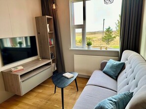 Smart-TV, Bücher, Musikbibliothek, Videothek