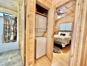 2 bedrooms, iron/ironing board, travel cot, free WiFi