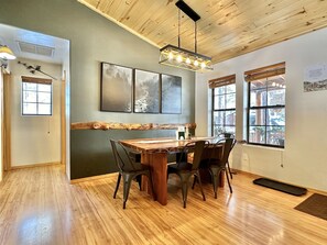 Dining - The Prancing Pony | Hot Tub & Quiet Location! (Overgaard)