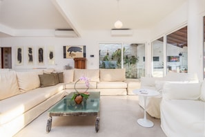 Vila | Área de estar | TV