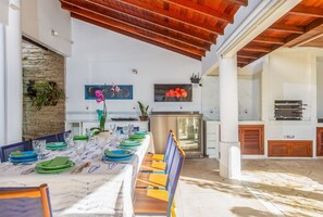 Villa | Outdoor dining
