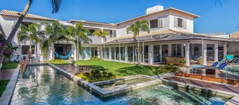 Mansão de Cinco Suítes em Geribá