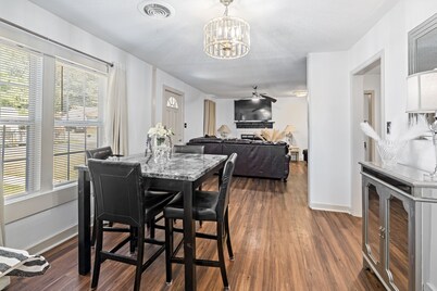 4 br, 2 bths,  sleeps up to 12 has 4 bds, 2 air mattresses, twin mattress,couch.