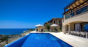 Villa | 4 bedrooms - Villa Uv09 Oniro in Kouklia (Kouklia)