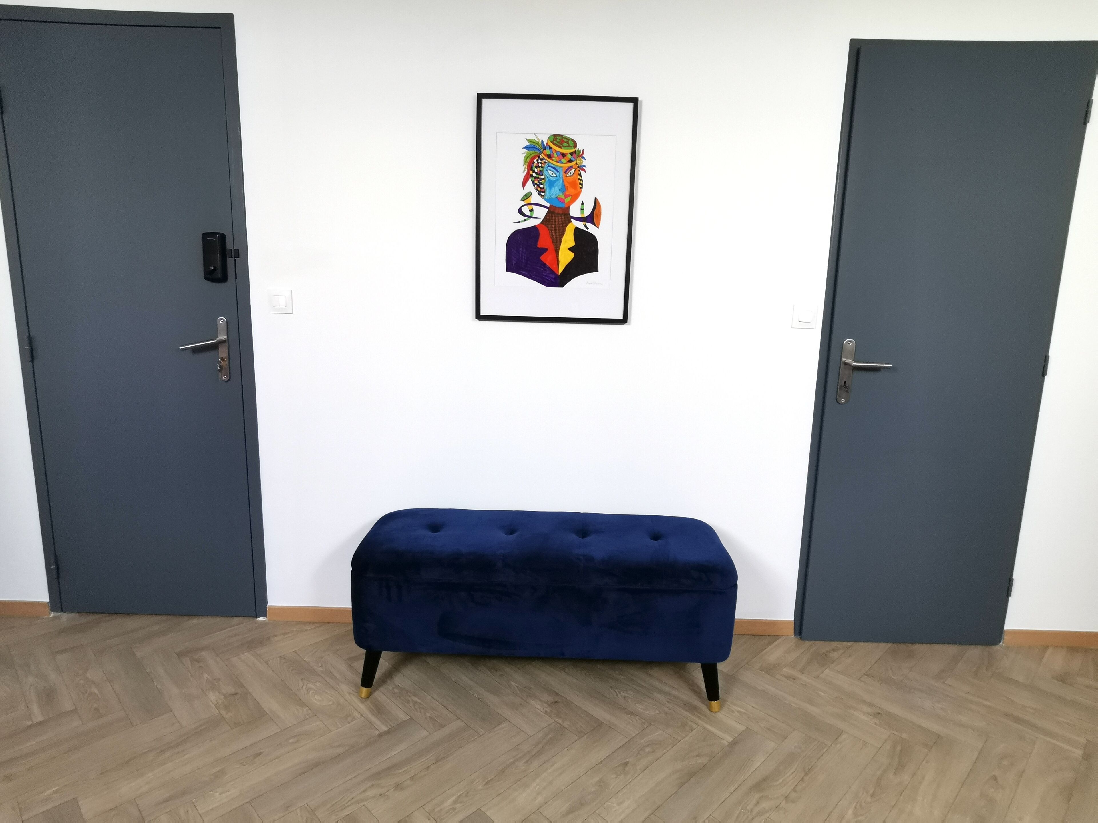 Family Room | Desk, laptop workspace, iron/ironing board, free WiFi