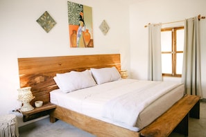 2 bedrooms, in-room safe, desk, free WiFi