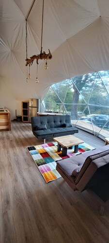 Domo El Pescador Coyhaiqu, para 5 personas, cuenta con tinaja de pago adicional