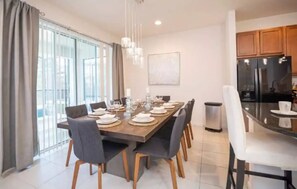 Dining - 2659. Ca. Huge and Luxury Home (Kissimmee)