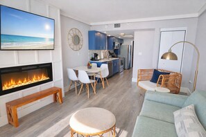 Smart TV, fireplace