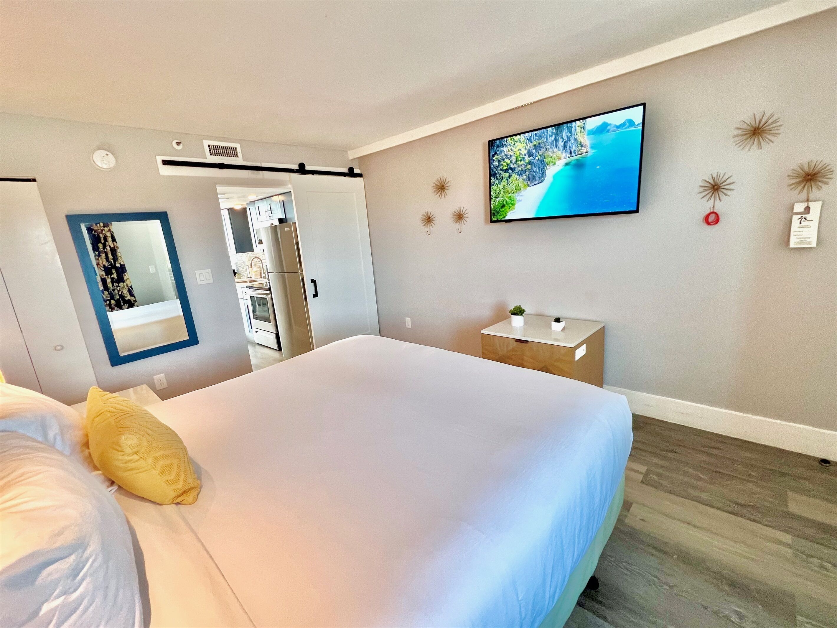 1 habitación, tabla de planchar con plancha, wifi gratis y ropa de cama 