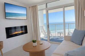 Smart TV, fireplace