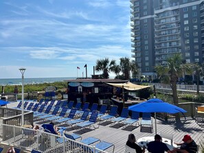 تناول الطعام بالخارج