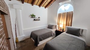 5 Schlafzimmer, Bügeleisen/Bügelbrett, Bettwäsche