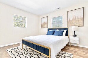 2 dormitorios, tabla de planchar con plancha, wifi y ropa de cama