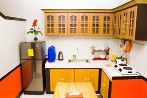 Fridge, stovetop, cookware/dishes/utensils