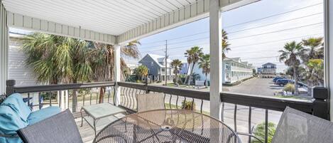 تناول الطعام بالخارج