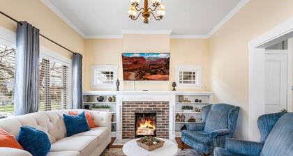 Quiet Home Near Downtown + Mountain Views