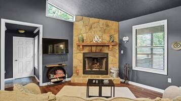 TV connectée, cheminée