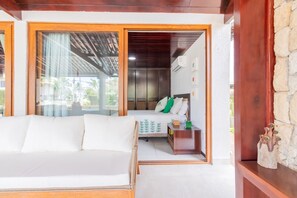 6 quartos, ferros/tábuas de passar roupa, Wi-Fi, roupa de cama