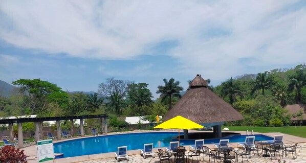 2 outdoor pools - Hotel Real Tamasopo (Tamasopo)