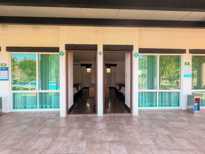 Family Double Room | Bed sheets - Yaxja Hotel Tamasopo (Tamasopo)