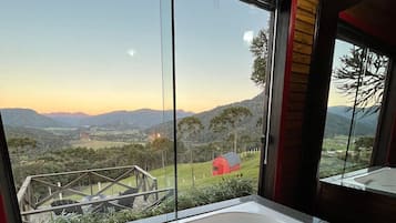 Comfort Cabin, Jetted Tub | Interior