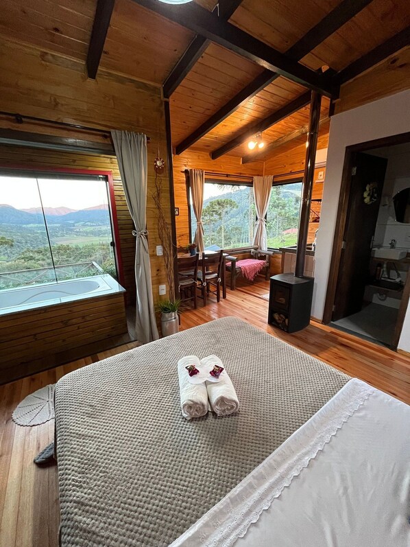 Comfort Cabin, Jetted Tub