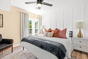 2 bedrooms, desk, iron/ironing board, free WiFi