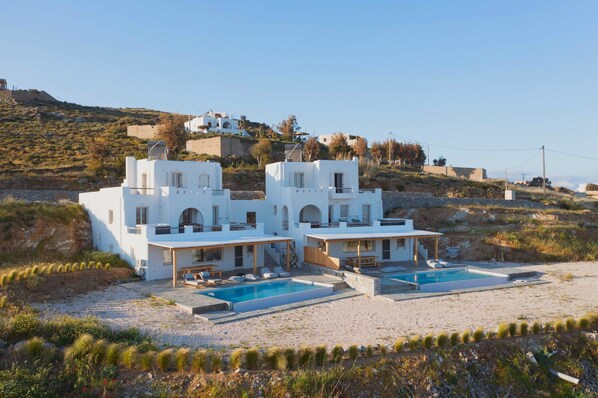 Front of property - Vouno (Naxos)