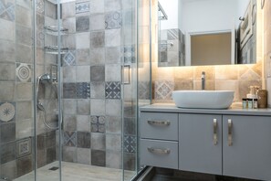 Bathroom - Vouno (Naxos)