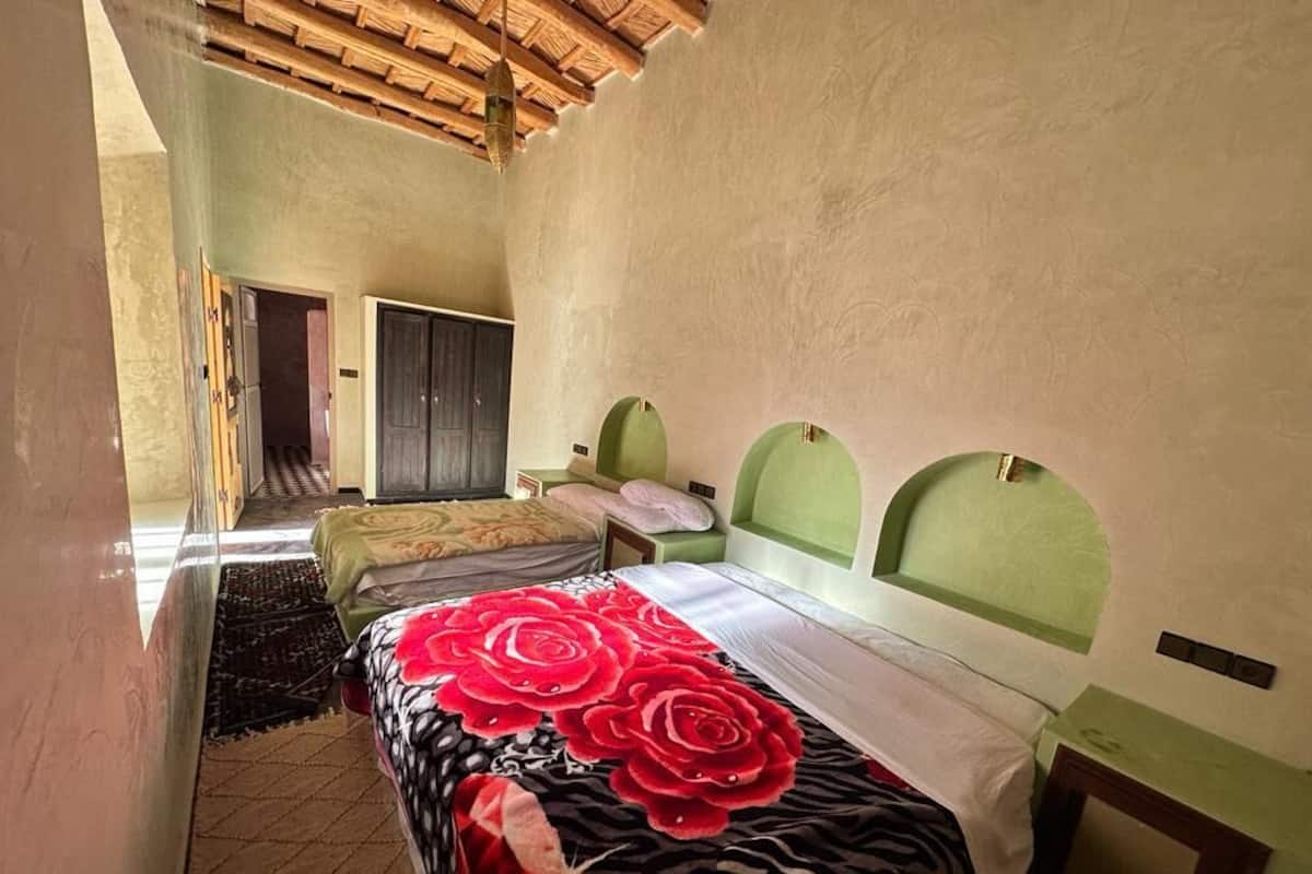 Blackout curtains, iron/ironing board, WiFi