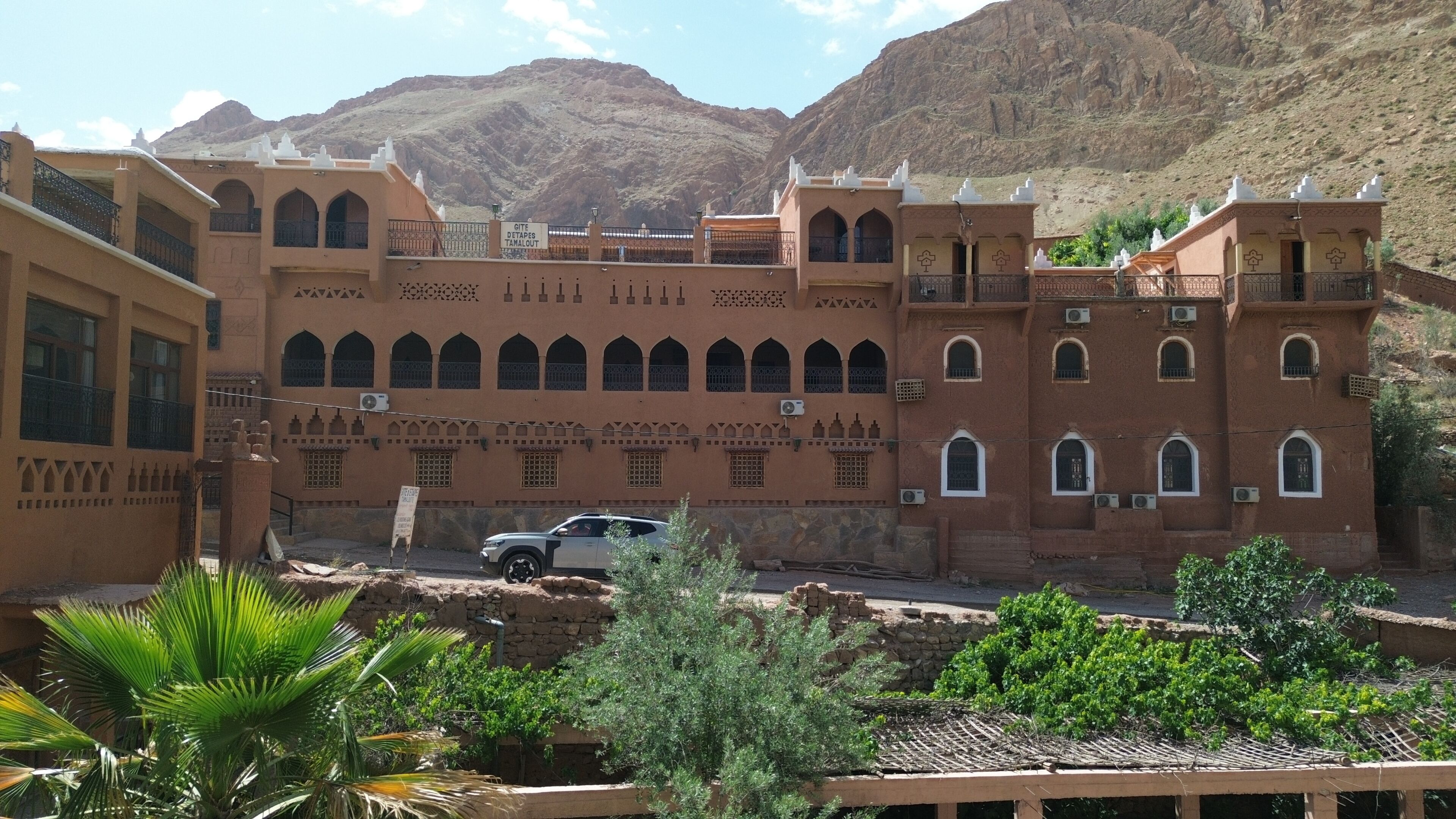 واجهة المنشأة