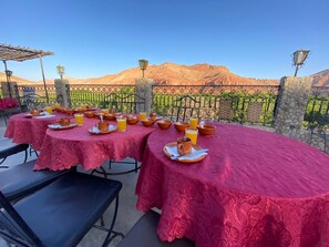 Terrace/patio - Gite D’étape Tamaloutte  (Ighil N'Oumgoun)
