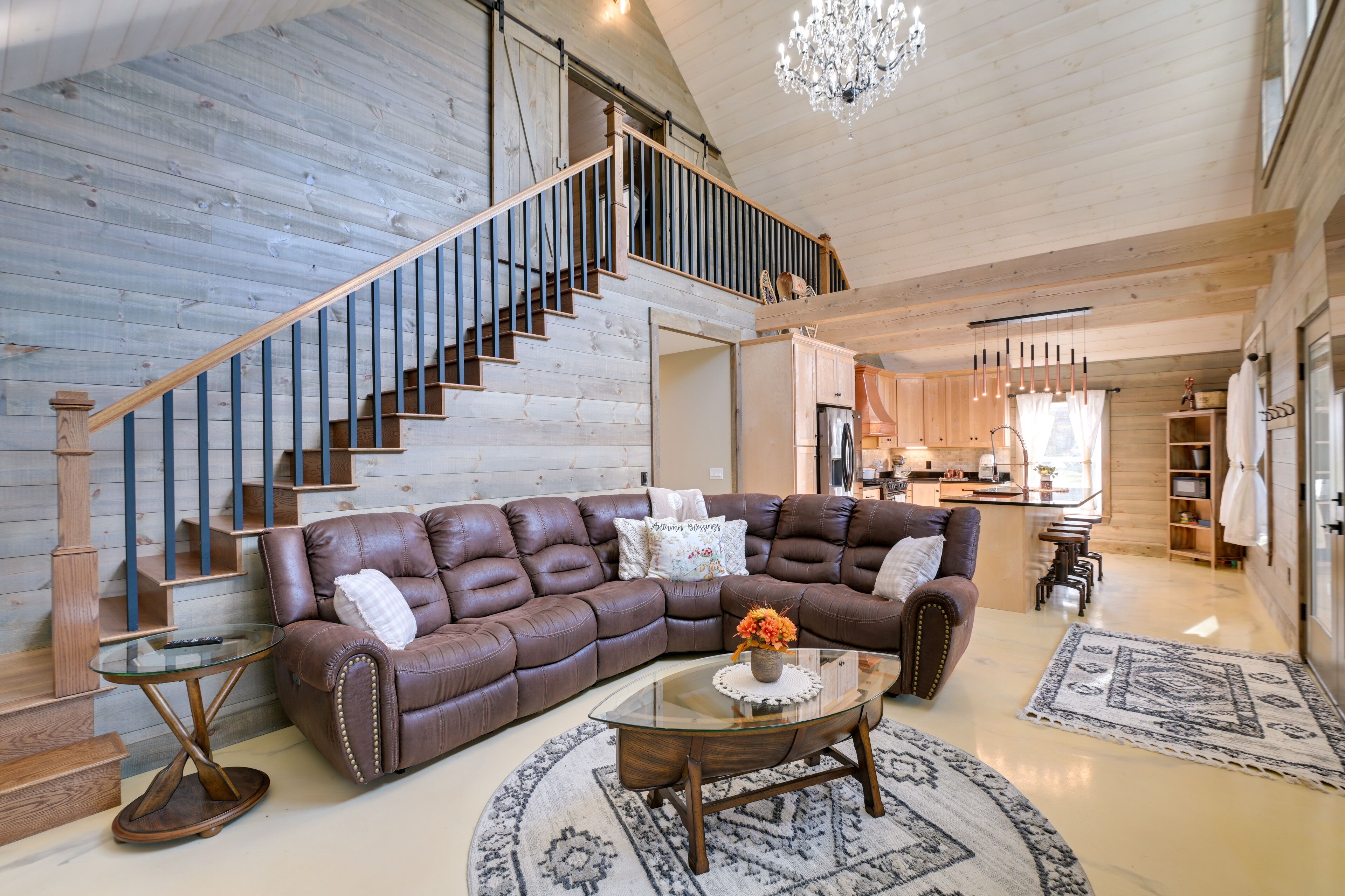 Elegant Newport Cabin w/ Porch & Lake Access