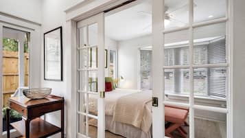 4 dormitoris, planxa i posts de planxar, wifi gratuïta i roba de llit