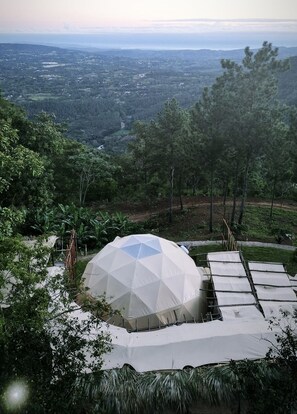 Aerial view - Unplug & unwind in our cozy eco dome. Wake up to breathtaking mountain views. (Jarabacoa)